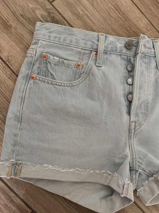 Шорти жіночі  Levi’s ( оригінал)