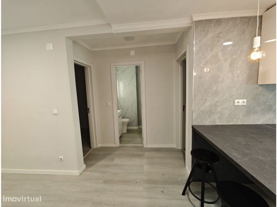 Oportunidade em Benfica! Apartamento T2 Remodelado pronto a habitar...