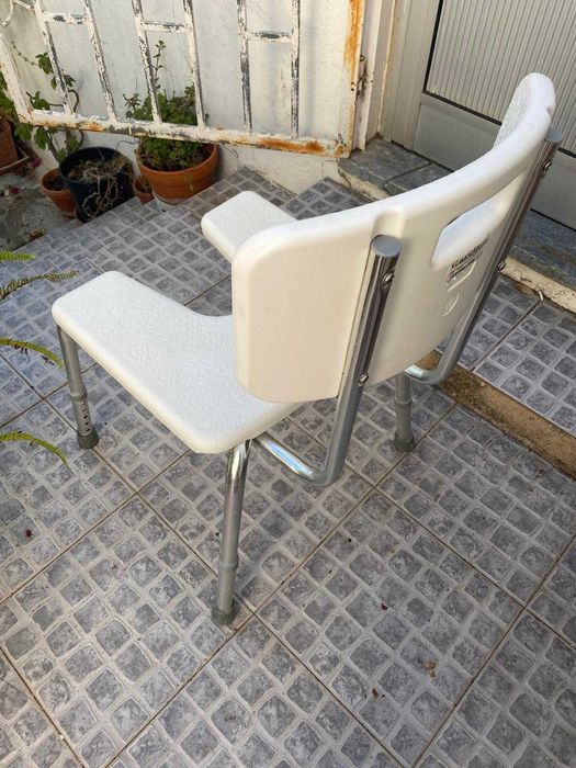 Cadeira de banho geriátrica
