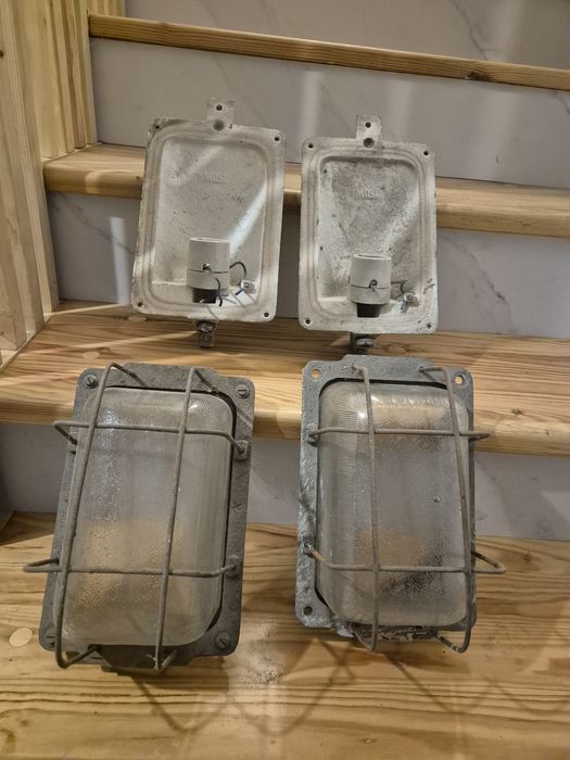Lampy żeliwne warsztatowe