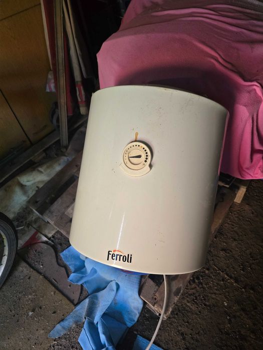 elektryczny podgrzewacz wody Ferroli
