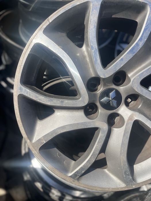 Jante usada 18 Original Mitsubish em 5x114 suplente