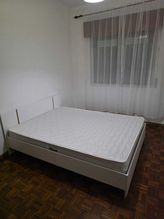 Quarto  disponível em Vila Franca de Xira