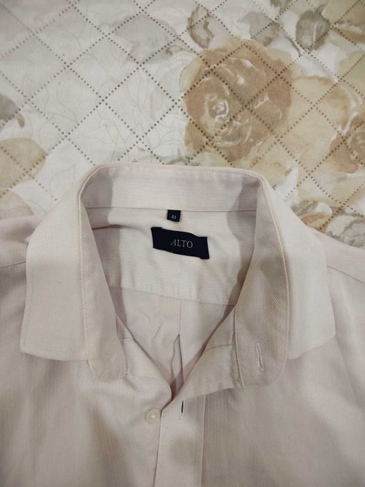 Camisa Alto tam. L/41 em muito bom estado .
