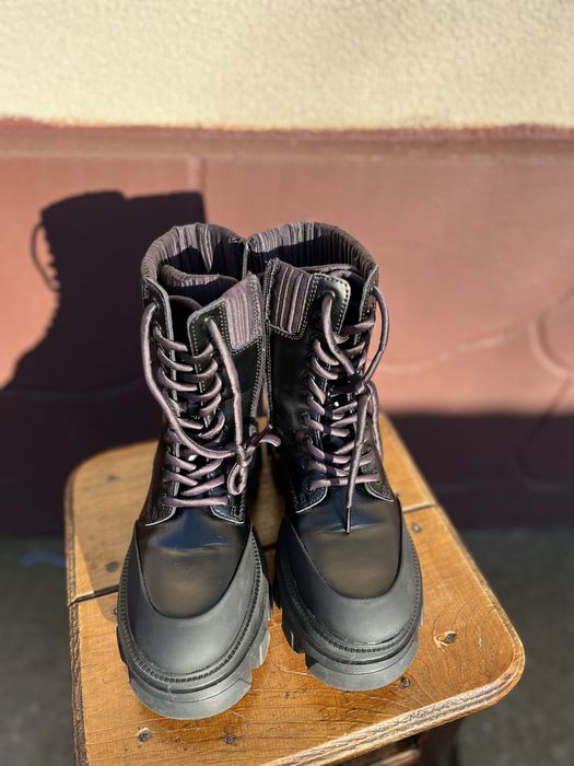 Жіночі черевики 38 розмір