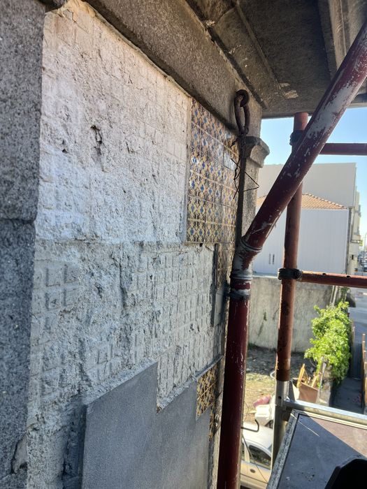 Vendo azulejo muito antigo