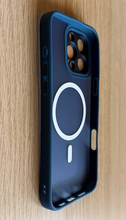Etui iPhone 16 Pro Max MagSafe z osłoną aparatu półprzezroczyste navy blue