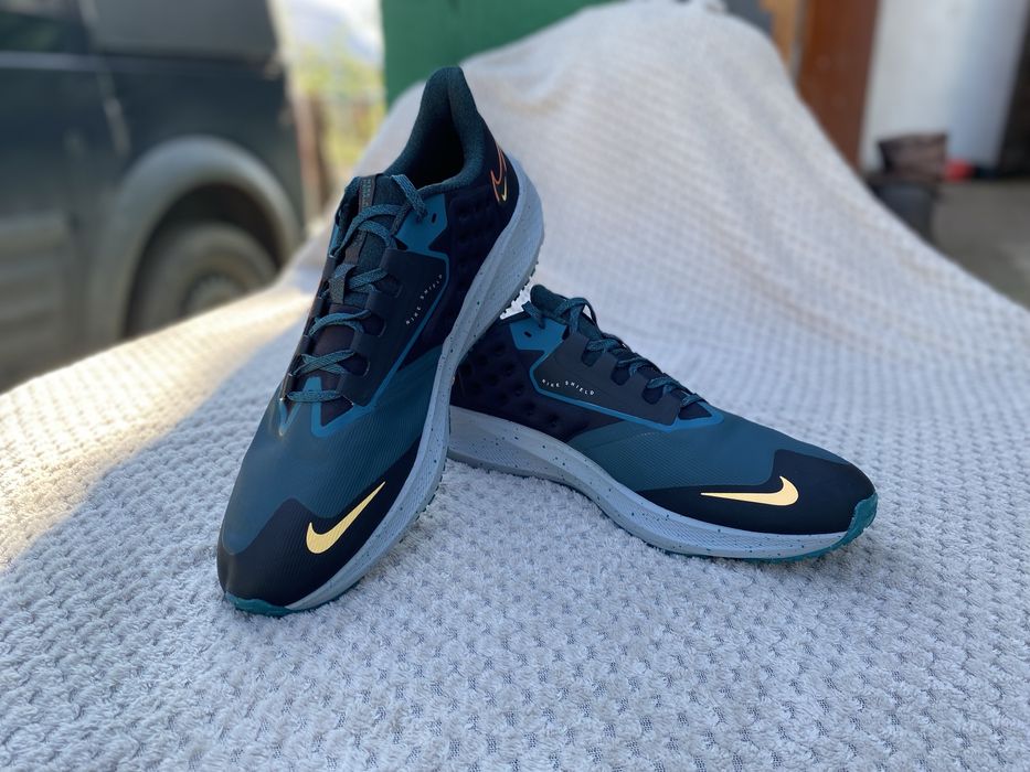 Продам нові кросівки Nike, 49,5 розмір (33см)