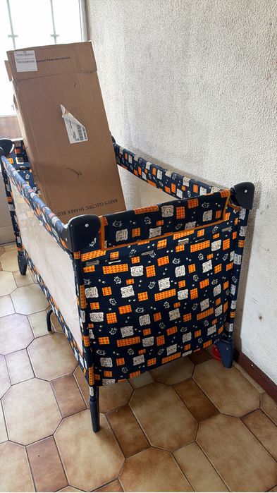 Está em muito bom estado. Se alguém precisar, pode enviar-me uma mensagem no WhatsApp, obrigado.