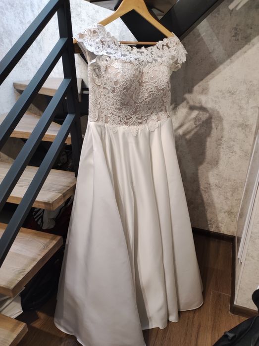 Плаття весільне,