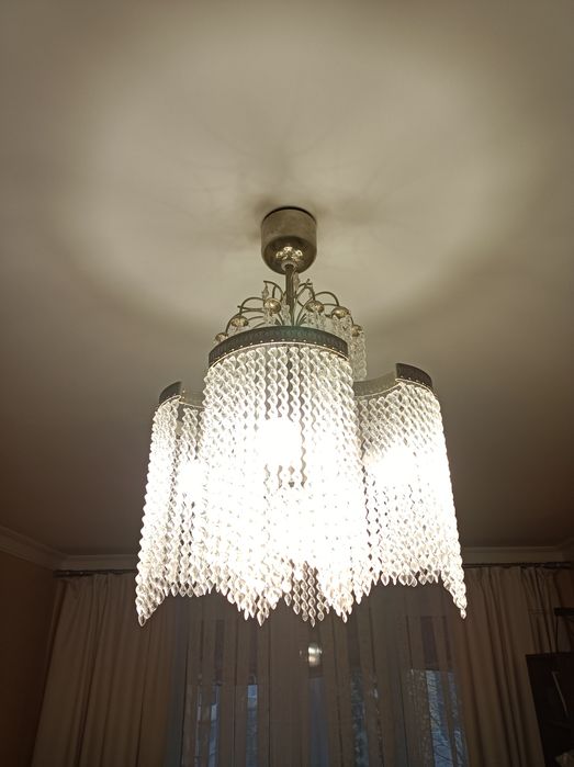 Кришталева люстра