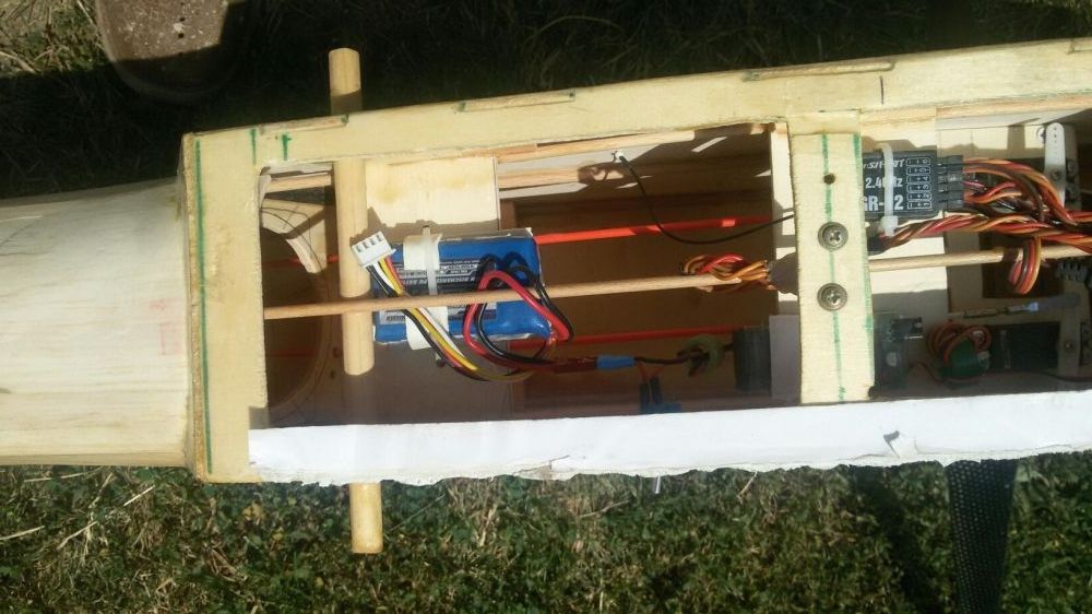 Samolot RC 2m 4.7kg 2kW RTF