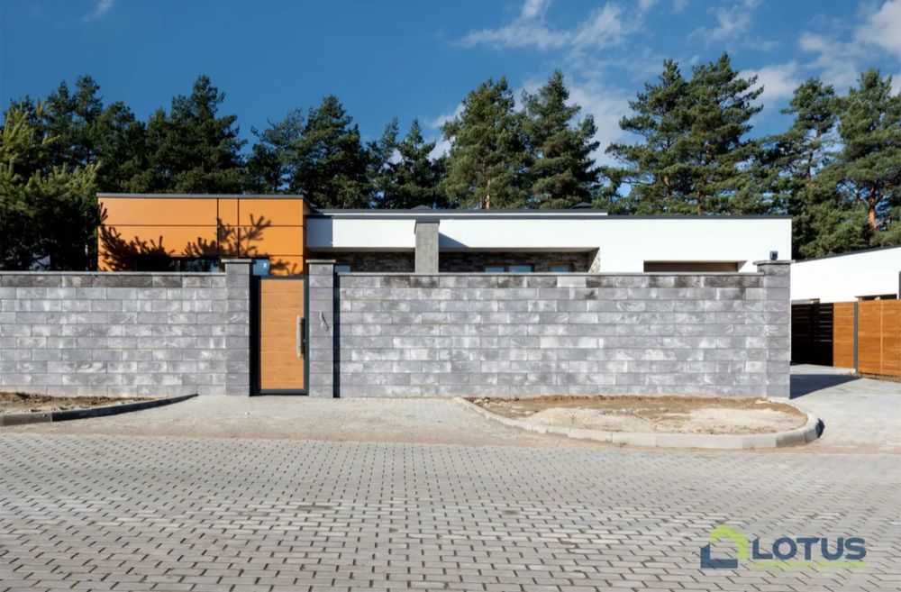 Забірʼя КМ LOTUS Котедж з виходом у ліс біля озера Газ/Гараж