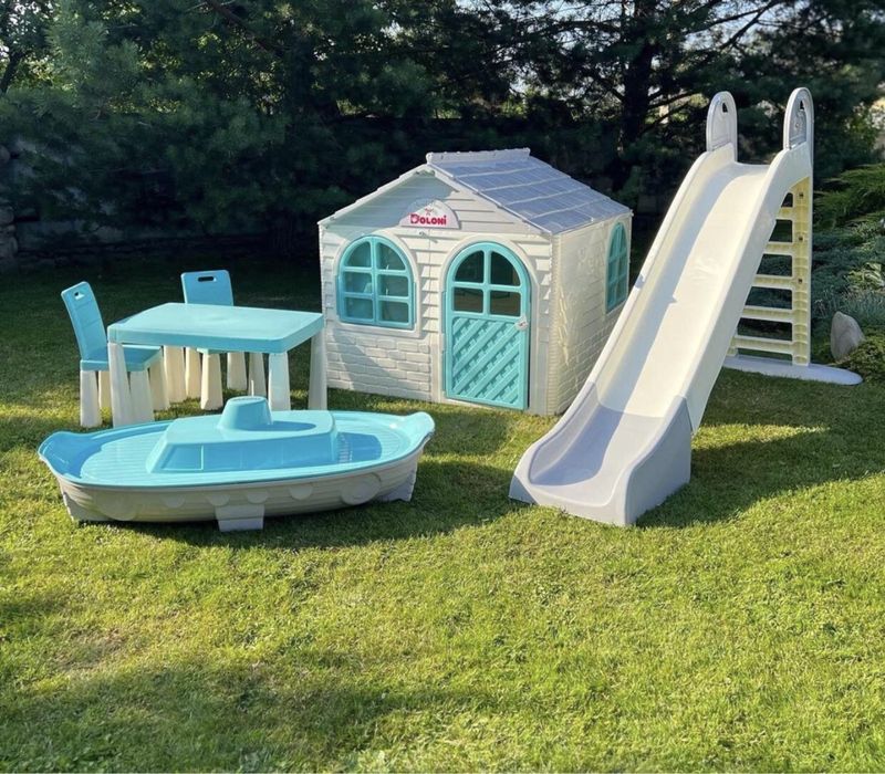 Розпродаж! Набір дитячий будиночок,гірка,пісочниця,стіл та стільці