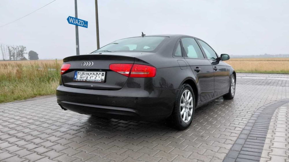 AUDI A4 B8 SEDAN Polift – 2.0 TDI 136 KM
