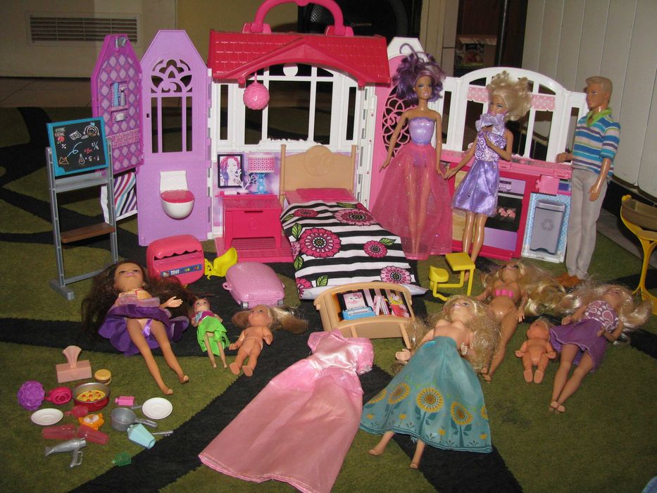 Domek Barbie plus lalki