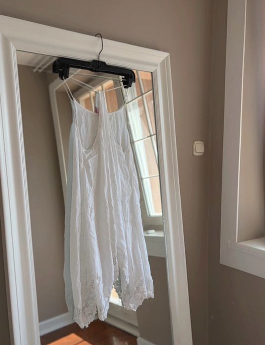 biała letnia sukienka boho style z koronką