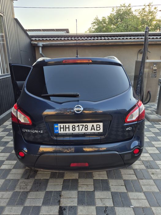 Nissan Qashqai + 2