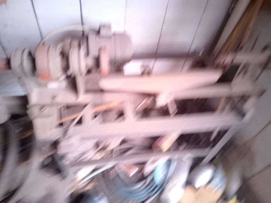 Токарний станок по дереву