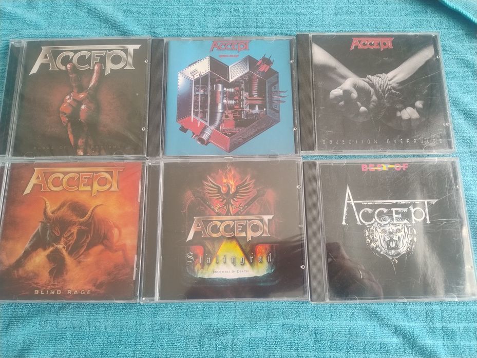 Accept płyty CD.