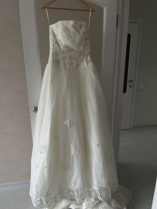 Весільна сукня