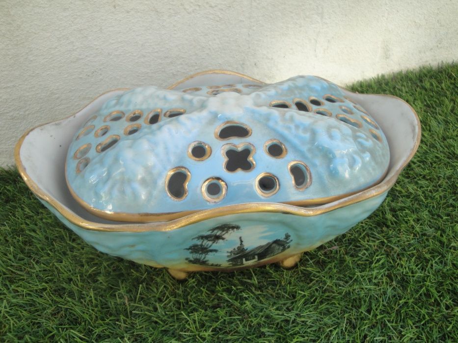 Floreira em Loiça de Alcobaça