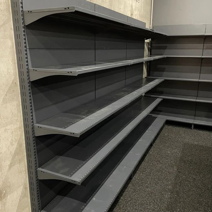 Стелажі з полицями, перфоровані, острівні та пристінні