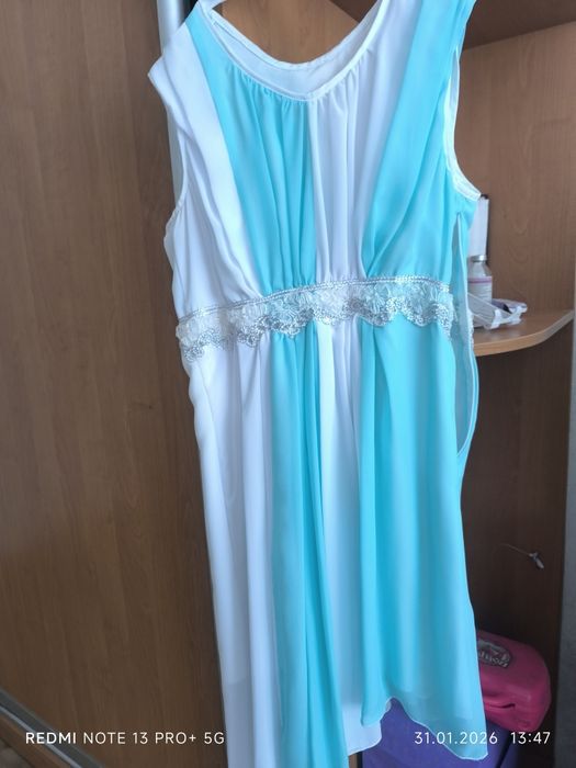 Продам літне шифонове плаття бу біле - бірюзове , розмір 44