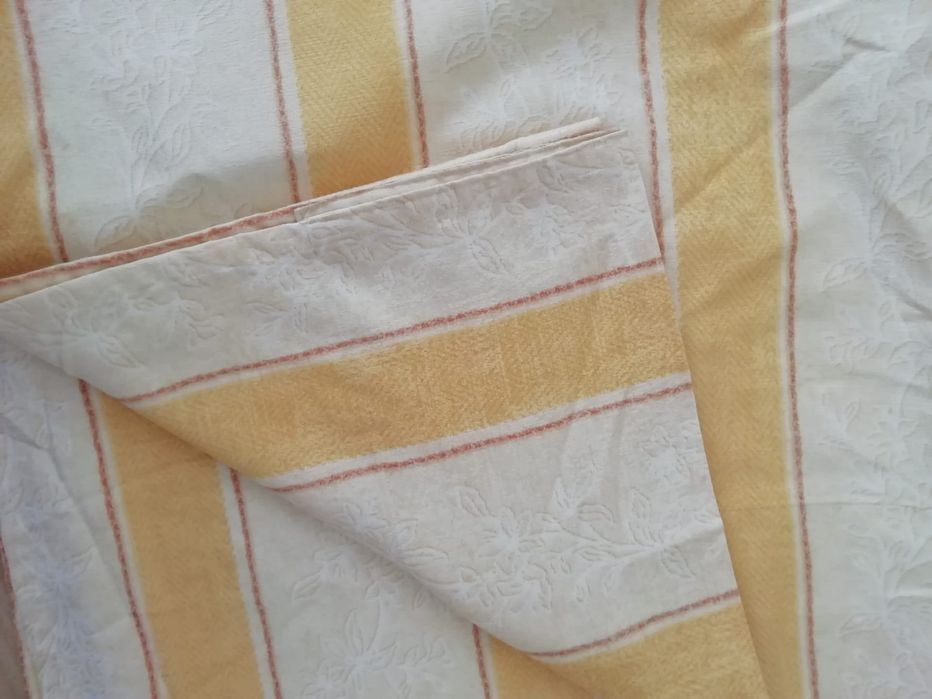 Par de cortinados usado
