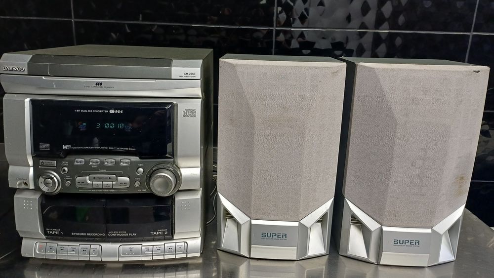 Музикальний центр