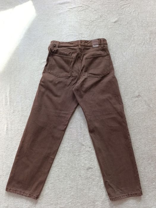 коричневі джинси від бренду Bershkaka, модель Baggy. 
OLX Ukraine
OLX