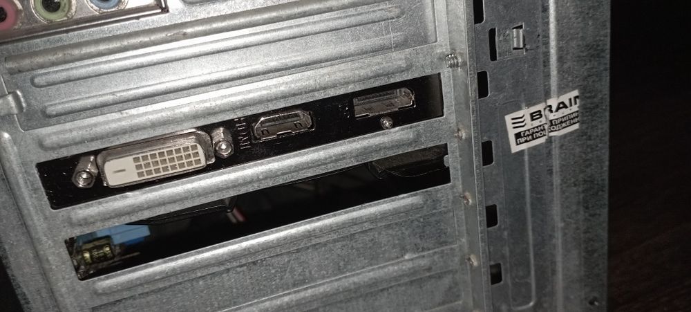 Бомж пк могу подкинуть монитор