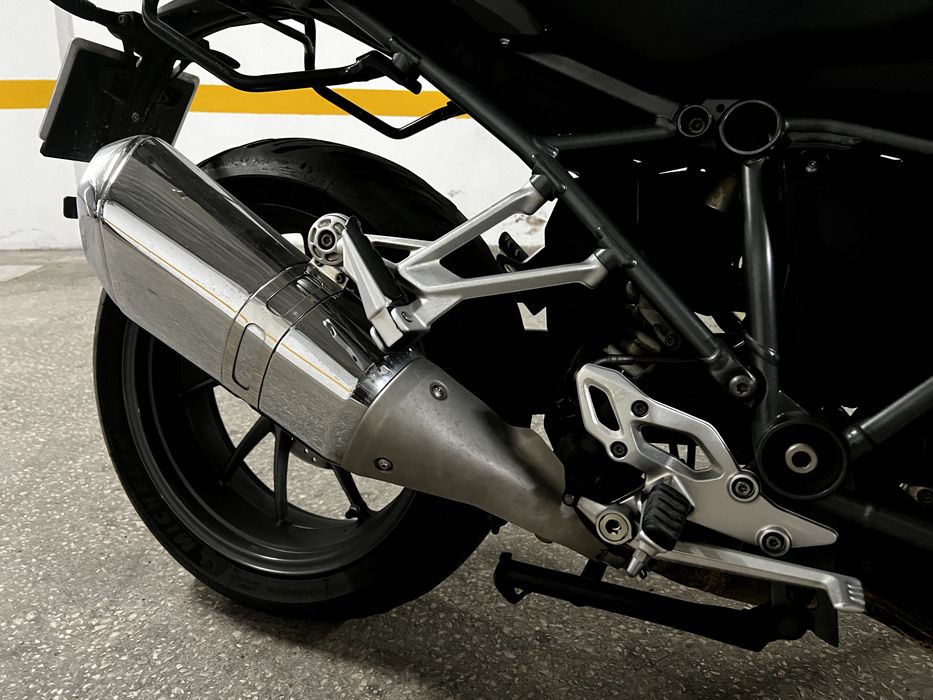 BMW R1200R LC(2018) – O Puro Prazer do Motor Boxer com Quickshifter