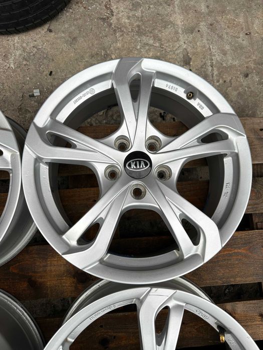 5x114,3 7j x 17" et47 Kia OE Hyundai komplet aluminiowe