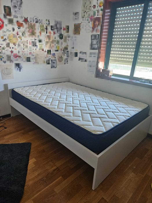 Cama 140×200 + estrado + colchão