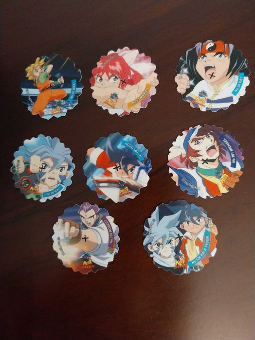 Lote 8 Beyblade Mega Spinners