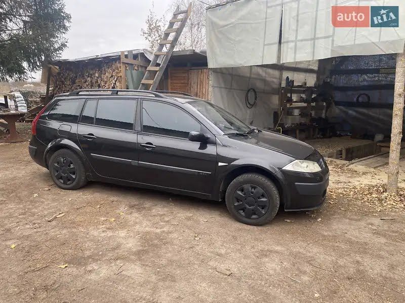 Продаю Renault Megane 2004 року  універсал чорного кольору