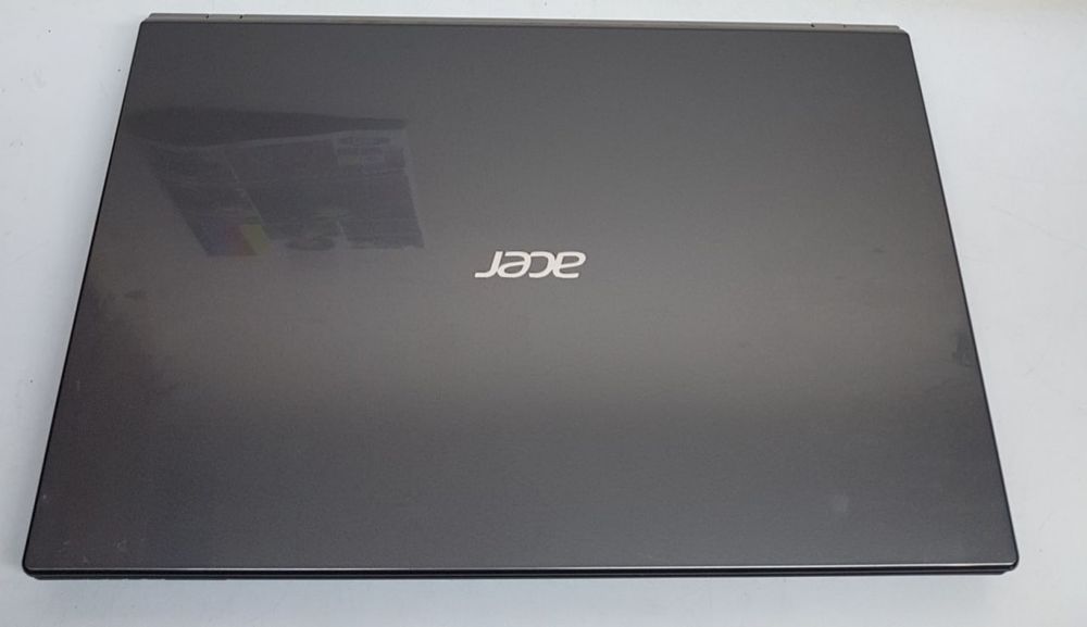 Acer Aspire V3-771 з 17.3" HD+, i5-3210/ 8GB Oзу\ssd і HDD