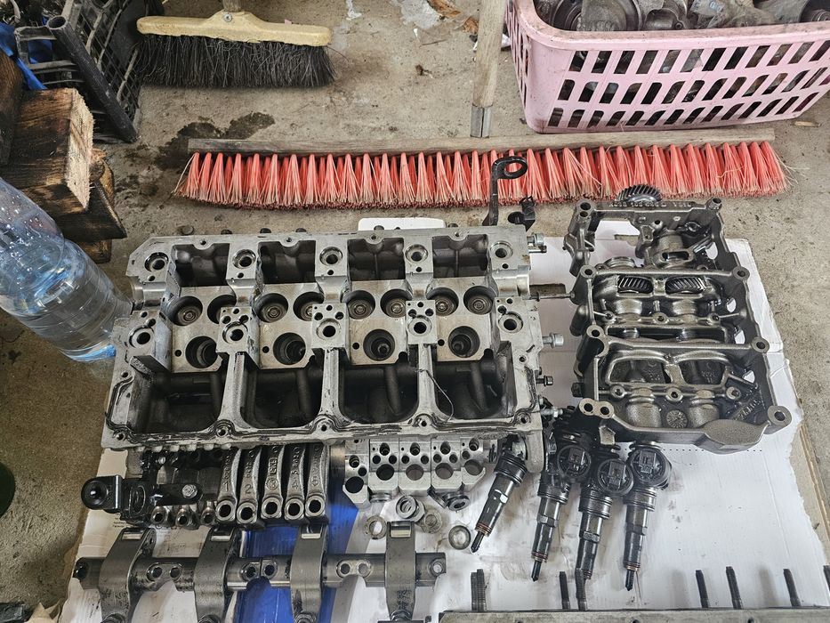 ГБЦ 2.0 tdi відреставрована  насос форсунка bmp