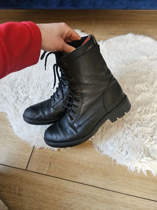 Botki czarne wiązane zamek 36 Lasocki