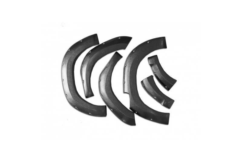 Poszerzenia nadkoli Toyota Hilux REVO