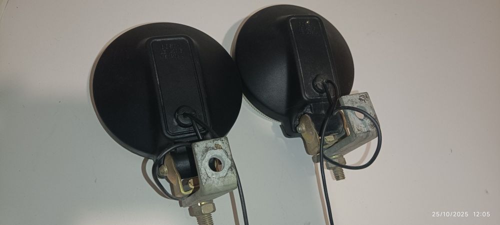 Faróis extra para automóveis dos anos 70