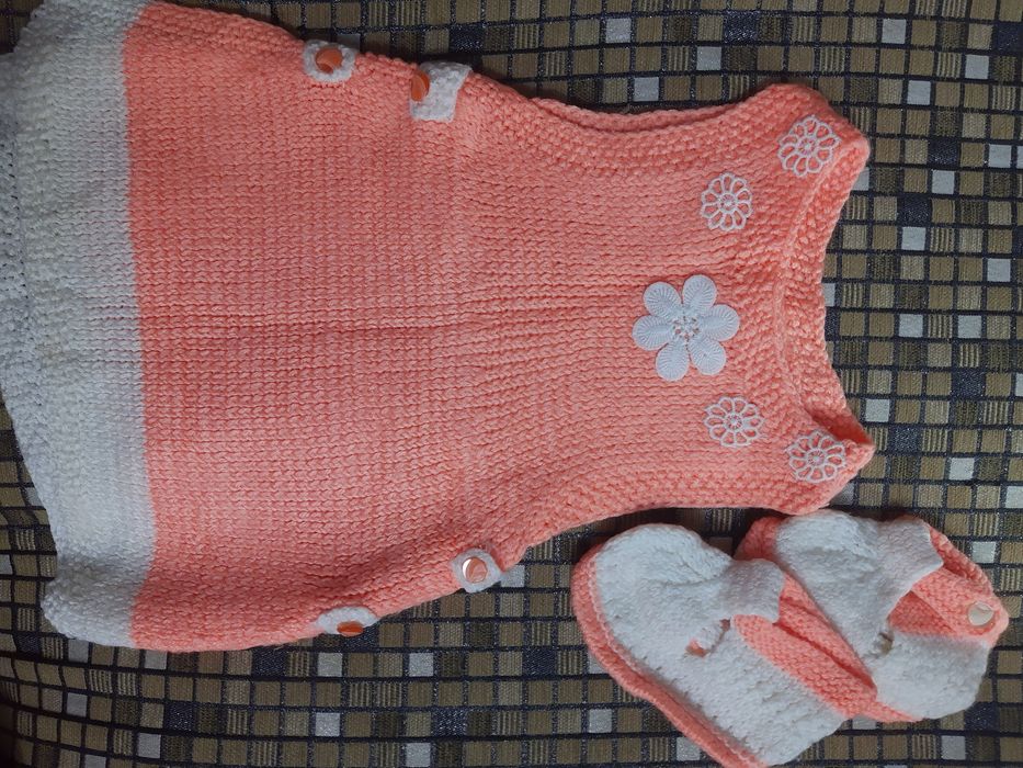 Плаття, шапка, кофтинки