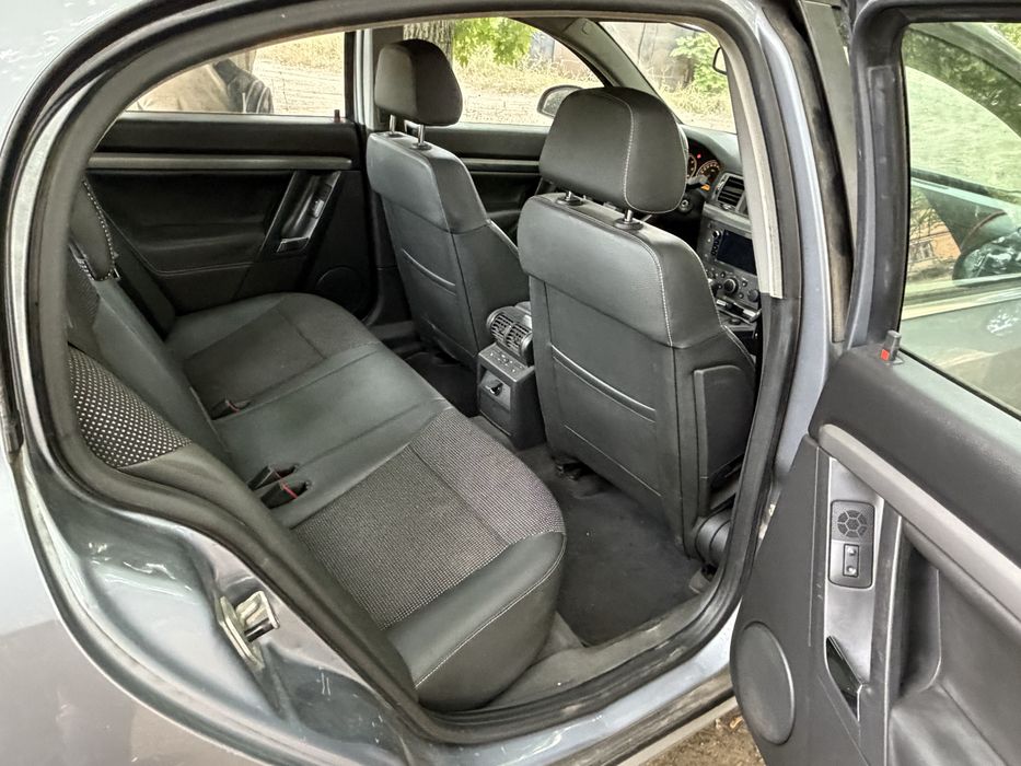 Продам Opel Vectra C рест 1.9 дизель автомат