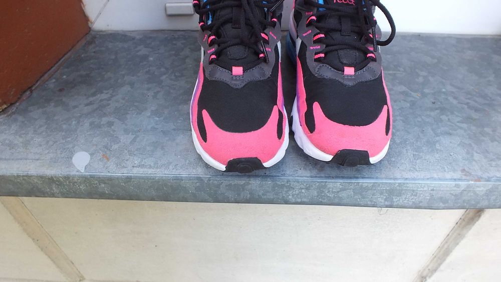 Super buty sportowe marki Nike Air react 270 roz 36,5