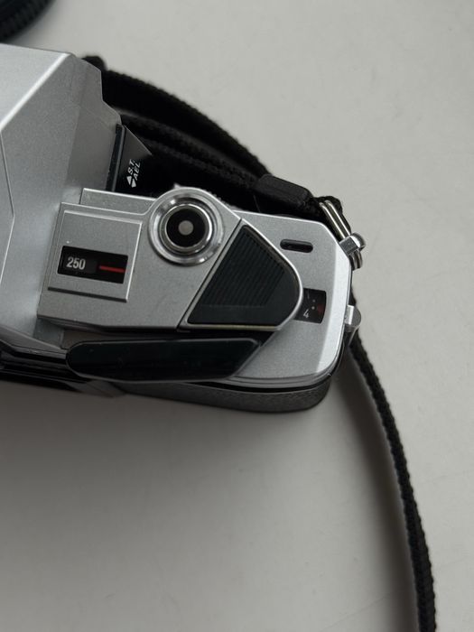 Плівковий фотоапарат Minolta X-370 (плівка 135)