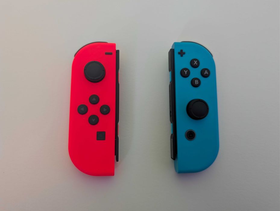 Kontrolery Joy-Con Nintendo Switch + Stacja ładująca + Gratis