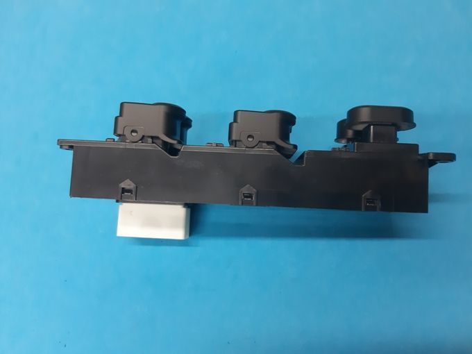 Comando botão interruptor dos vidros Hyundai i30  93570-2L010   NOVO