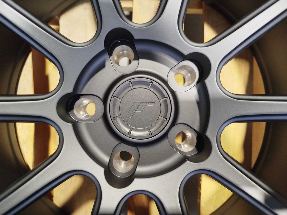 OUTLET! Felgi Japan Racing SL04 18x8 ET20 5x114,3 Matt Gun Metal