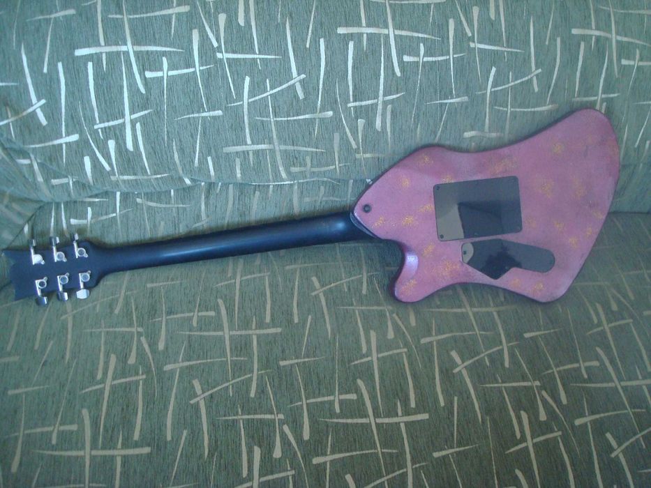 Продам электрогитару